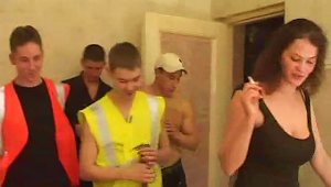 A Group Of Dudes Fucks A Chick Then Cum All Over Her Body