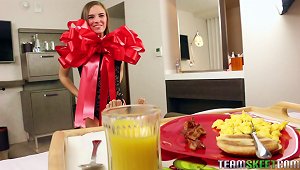 Breakfast And Pussy In Bed With A Hairy Cunt Teenage Girl
